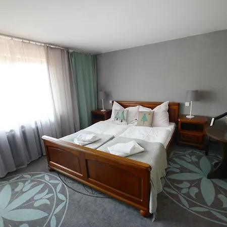 度假村 Paryzanka Basen